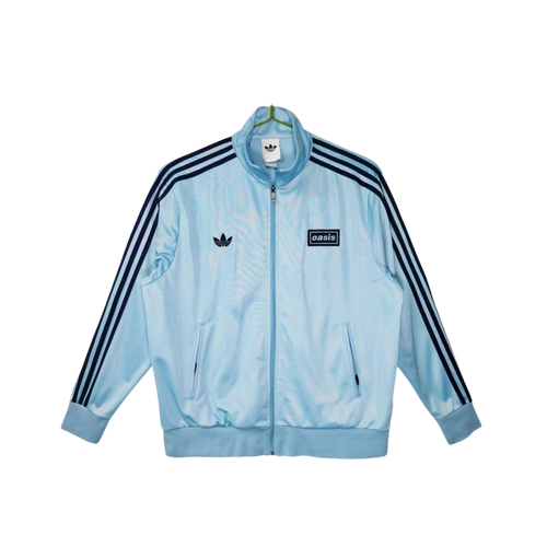 Chamarra Oasis x Adidas Live '25 Celeste - vista frontal