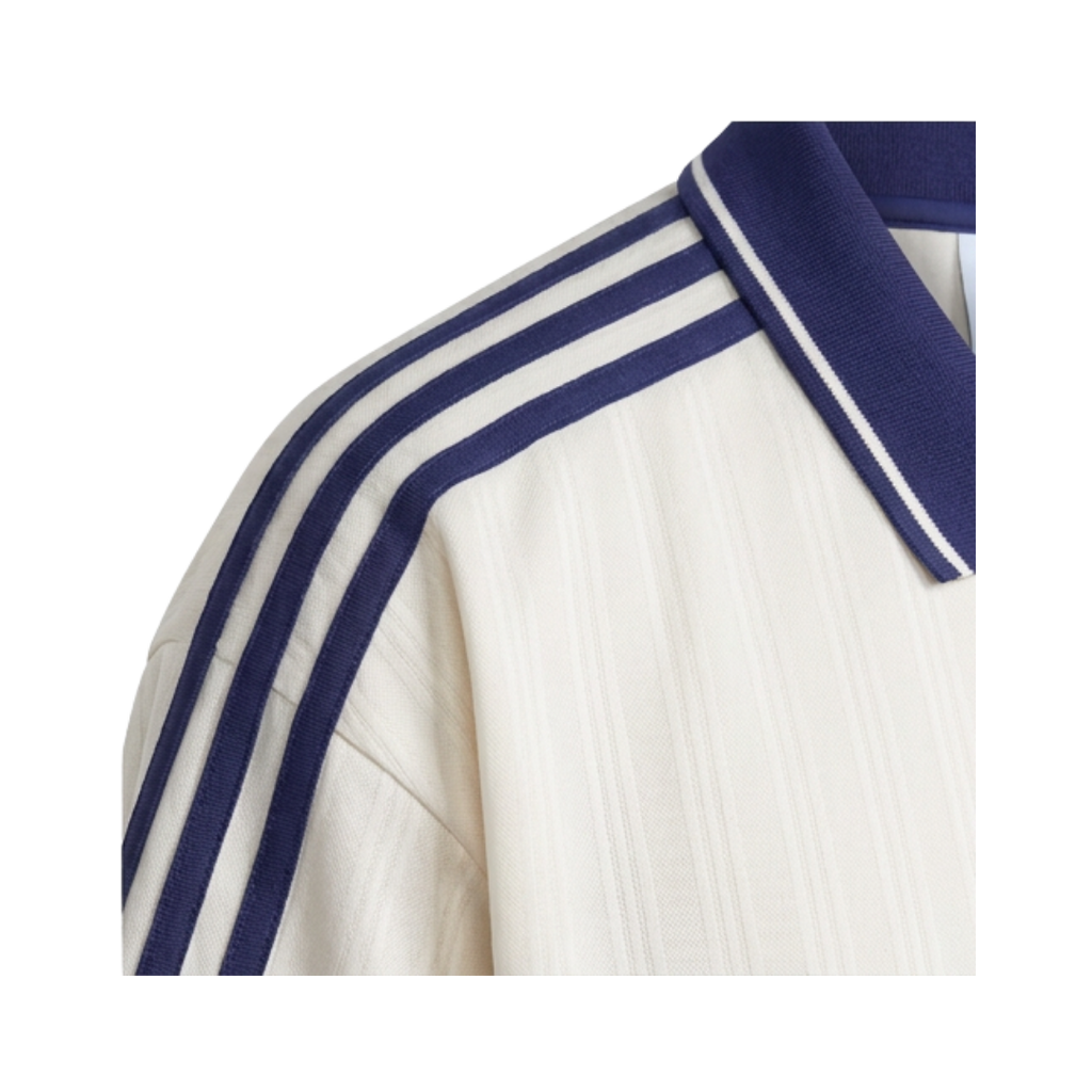 Playera Oasis x Adidas Live '25 Blanca - detalle de la manga