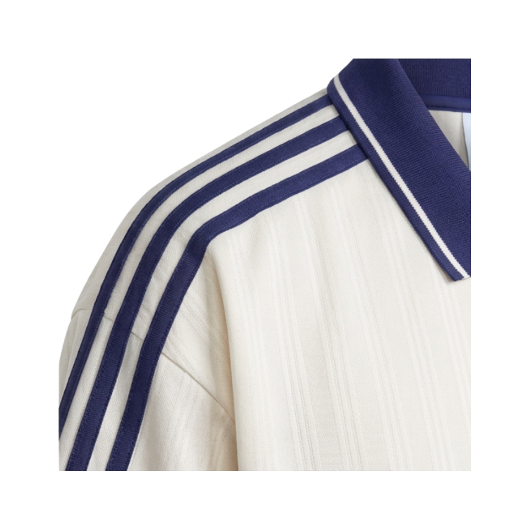 Playera Oasis x Adidas Live '25 Blanca - detalle de la manga